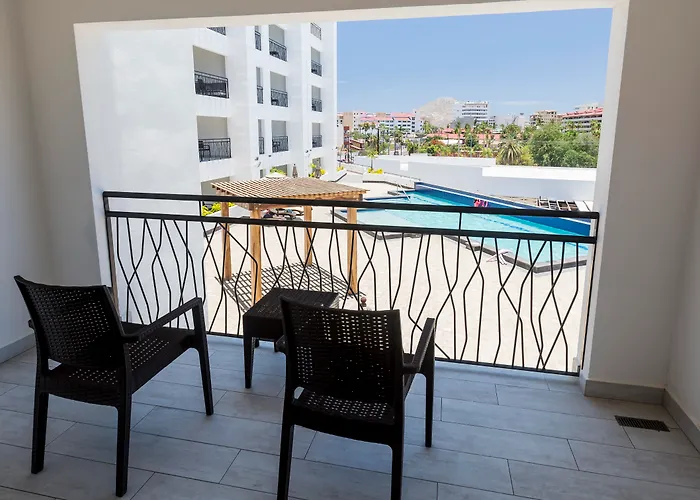 Hotel Medano And